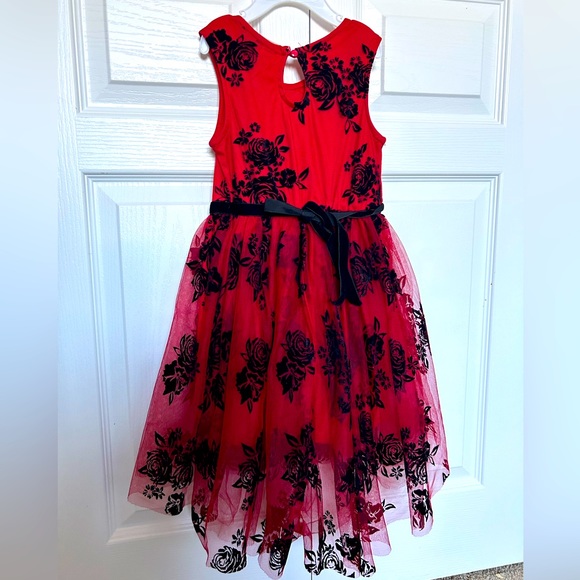 Red and black assymetrical dress with black shrug - Picture 3 of 4